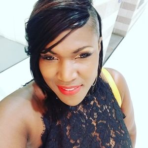 Meet your Posher, Rochelle